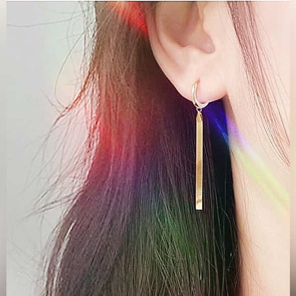 Silver drop/dangle earring - Picture 2 of 2